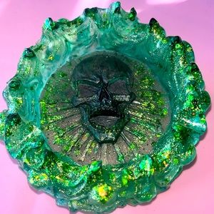 Resin art- ashtray/ coin tray/ jewelry tray/ etc